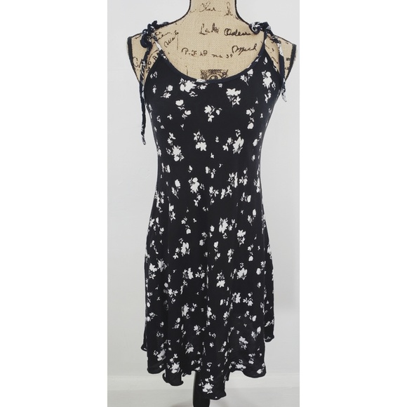 Vintage Dresses & Skirts - Vintage 90's grunge floral print black dress